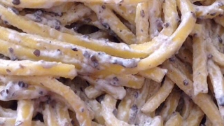 VIDEO RICETTA Pasta al Tartufo  Tonnarelli al tartufo [upl. by Shanta]