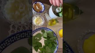 pesto sos tarifi🌱 pesto yemek yemekler yemektarifi yemektarifleri youtubeshorts ytshorts [upl. by Reivaj]