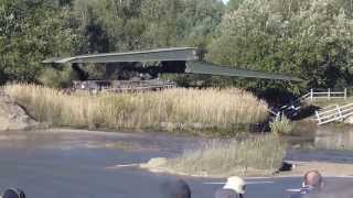 ILÜ 2013 Minenräumpanzer KEILER Panzerschnellbrücke BIBER und Faltstrasse [upl. by Wynn131]