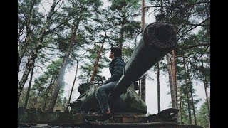 Tanques de guerra ABANDONADOS en el bosque  Victor Navarro [upl. by Skolnik817]