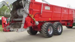 BROCHARDS Manure Spreader  EV 2000 model  horizontal beaters with spinning discs [upl. by Akkeber]