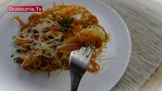 Spaghetti z cukinii i marchwi z parmezanem  SkutecznieTv HD [upl. by Wappes834]