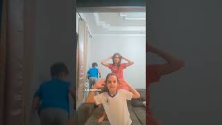 Eu e minha amiga fazendo bagunçadancinha com a best 😁🫣 musica dance [upl. by Low]