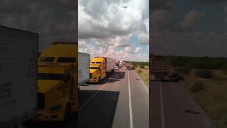 Larga fila de Sur a Norte en Retén del Entronque San Fernando  Matamoros  Reynosa 1115 hrs 25Oct [upl. by Aelahc]