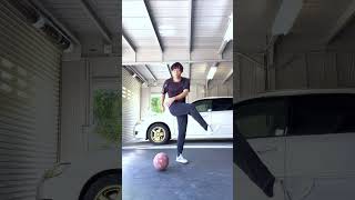 How to do the Ronaldinho Elastico Tutorial [upl. by Tterrab957]