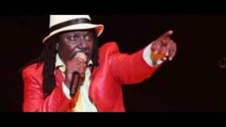 la réponse de Alpha Blondy a koffi alomide [upl. by Rana591]