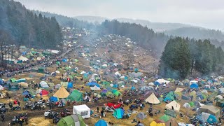 Elefantentreffen 2024 Das verrückteste Motorradtreffen versinkt in Regen Matsch und Dosenbier [upl. by Adilem]