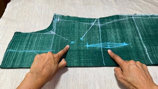 Perfect fitting के लिए क़मीज़ में Fitting pleats कैसे डाले  How to inset pleats in ladies kameez [upl. by Karleen]