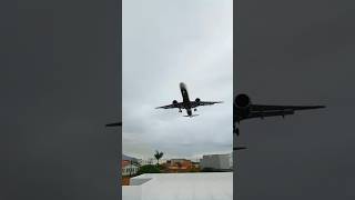 Embraer 195E2 realizando primeiro pouso da pista 26 de Navegantes aviao aviation landing [upl. by Eisoj]