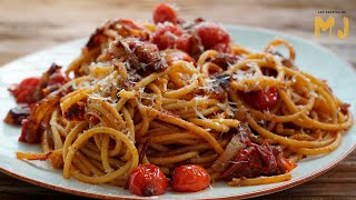 PASTA A LA AMATRICIANA  Receta tradicional italiana [upl. by Aennil]