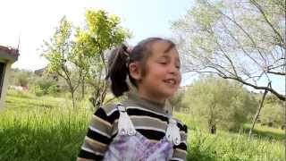 Chanter en kabyle  NasrineThawardets [upl. by Lednahs]