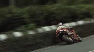 Robert Holden brushes the wall at the 1995 Senior TT [upl. by Ayomat822]