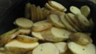 Oven Fries بطاطا مقليه بالفرن [upl. by Felty]