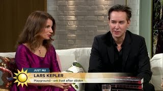 Författarduon Kepler quotFör oss är det en ny förälskelse att skriva ihopquot  Nyhetsmorgon TV4 [upl. by Natassia]