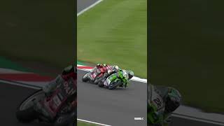 Lowes 🆚 Bautista in an EPIC battle at Donington ⚔️  2024 UKWorldSBK 🇬🇧 [upl. by Akemaj]