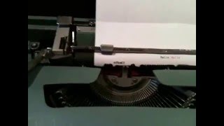 Vintage Olivetti Lettera 32 Manual Typewriter [upl. by Osterhus92]