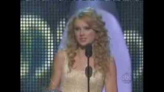 Taylor Swift winning CMA 2007 Horizon Award [upl. by Georglana]