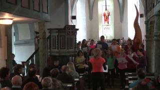 Der Chor quotKlangfarbenquot singt quotEingeladen zum Fest des Glaubensquot [upl. by Ardnu337]