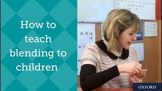 Read Write Inc Phonics Ruth Miskin on how to teach blending to children [upl. by Annalla184]