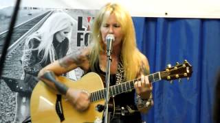 Lita Ford  Kiss Me Deadly live acoustic Vintage Vinyl [upl. by Radmilla]