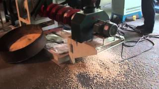 Wet Type Fish Feed Pellet Making MachineWet Type Fish Feed Extruder [upl. by Llehcal]