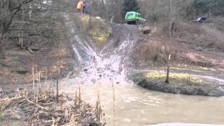 Tong 4x4 Parkwood Jan 11 2015 Land Rover Discovery off road [upl. by Makell586]