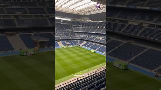 🌱 ASÍ COSE EL REAL MADRID el CÉSPED del SANTIAGO BERNABÉU [upl. by Kooima491]