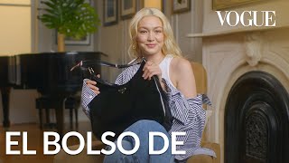 Gigi Hadid revela todo lo que una supermodelo guarda en su bolso  Vogue México y Latinoamérica [upl. by Avan]