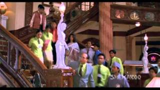 Amitabh Bachchan Must Watch Scenes  Vijay Trashes A Fraud Cashier  Aankhen [upl. by Annid430]