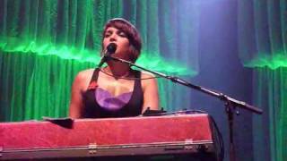 Norah Jones quotChasing Piratesquot  Olympia Paris [upl. by Llig]