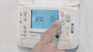 Programmation des thermostats de la série CMT900  Honeywell Home [upl. by Nimsaj]