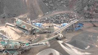 McCabe Earthworks  Mobile Crushing Plant producing 14mm down aggregates [upl. by Bearnard]