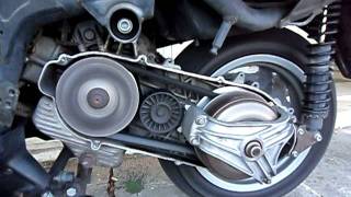 Aprilia Atlantic 500 variator [upl. by Ahsyle623]