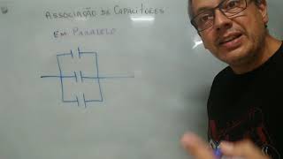 Associação de Capacitores em série e paralelo [upl. by Attenyw]