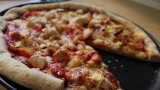 Hoe maak je een pizza met kip oa deeg recept [upl. by Lemay]