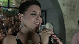 Imen Khayati Live Band – علاش [upl. by Rudman833]