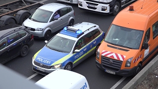 HorrorRettungsgasse Einsatzfahrzeuge bahnen sich den Weg zu schwerem Unfall [upl. by Oisangi]