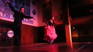 Flamenco dancers with castanets couple SevilleSpain西班牙舞者用響板 [upl. by Assilac]