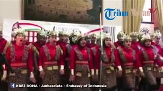 Paduan Suara Indonesia Juara Umum Kontes di Italia [upl. by Silyhp]