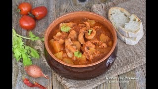 Spezzatino di trippa con patate  Una bontà Ricette che Passione [upl. by Nosnej304]