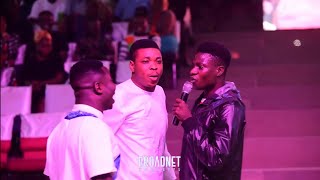 MC REMOTE VS WOLI AGBA AND DELE  REMOTE IS USING YINKA AYEFELE PLAYING GAME ON STAGE [upl. by Nanor]