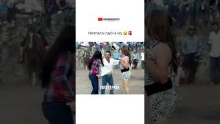 Cuando andas bailando bien agusto con tu novia y llega tu esposa 🤣🙈🚨 shortyoutube [upl. by Ysak192]