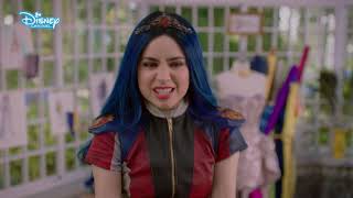 Descendants 3  Momento musicale quotOne Kissquot [upl. by Aronek]