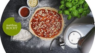 Pizza einfach selbst gemacht  mit der KitchenAid und TschimmHook [upl. by Zach244]