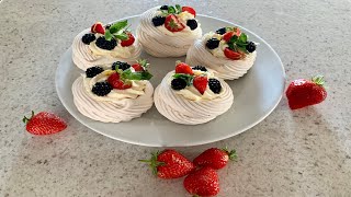 Mini Pavlova  Easy Recipe [upl. by Brigitte]