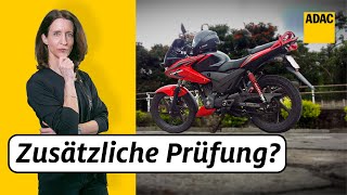 Reicht mein Autoführerschein für 125erMotorräder  ADAC  Recht Logisch [upl. by Tinya]