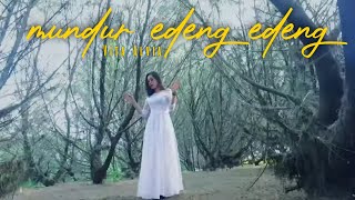 Mundur Edeng Edeng  Vita Alvia  Official Music Video ANEKA SAFARI [upl. by Honora912]