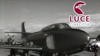 Aviazione Militare Italiana Il primo aereo italiano a reazione 1951 [upl. by Elleina]