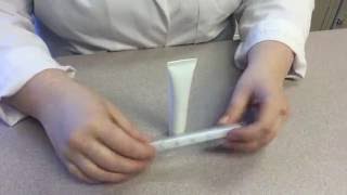 Preparing a dose using a vaginal applicator [upl. by Sallad]