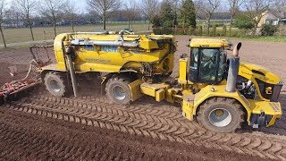 Challenger Terra Gator 3244  Slurry Injection XXL  GÜLLESELBSTFAHRER [upl. by Fairman988]